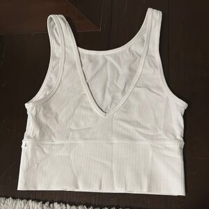 Lululemon power pivot White Ribbed Tank Top size 6
